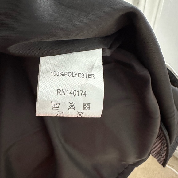 Vest - Picture 4 of 5